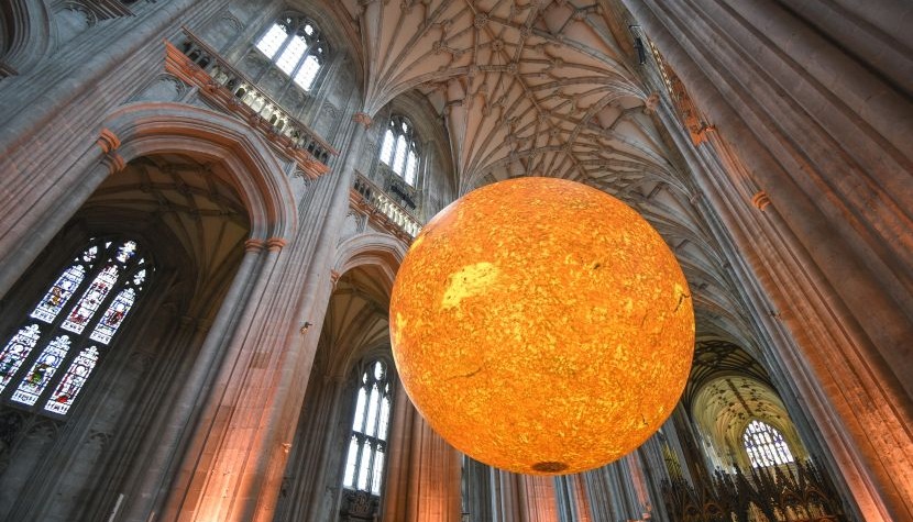 Here Comes The Sun at Winchester Cathedral Here Comes The Sun at Winchester Cathedral